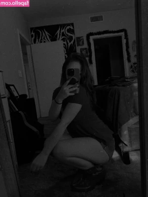 icybxnny - Imagínate encontrarme así 🤭💦🌿