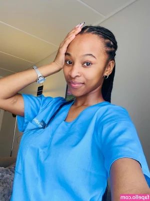 Zizipho Ondiswa [ zizipho-ondiswa ] - Netflix and chill Snapchat 👅💦🍆🤤👌 @otter_cub_fur