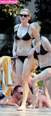Kirsten Dunst [ kirsten-dunst ] - Who wants to read me a bed time story  Cum meow
