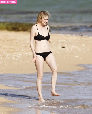 Kirsten Dunst [ kirsten-dunst ] - Always a disappointment when their flattened bodies don't stick to my
