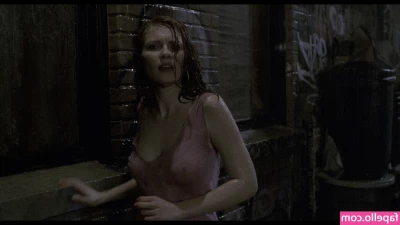 Kirsten Dunst [ kirsten-dunst ] - La mejor manera de mostrar mis zapatillas