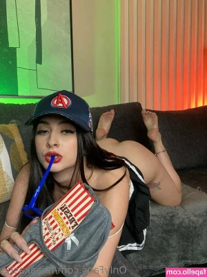 Laura Jimenez [ laura-jimenez ] - I’m BACK! If you missed me check ur DM I made a new video for you!