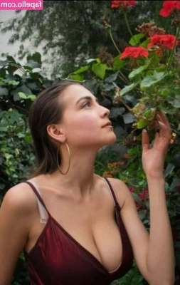 derlydaniela - Stream started at 08/28/2021 09:24 pm