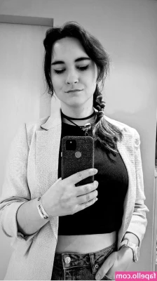 Leya Jankowski [ leya-jankowski ] - Take bite?