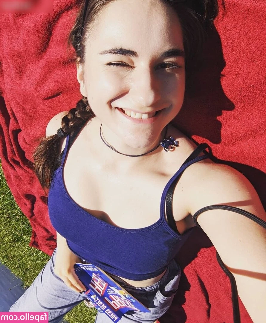 Leya Jankowski [ leya-jankowski ] - You’re telling me you don’t want Taco Bell? 🤔