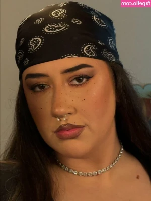 Hannah Rine [ hannah-rine ] - honestly my holes just need to be filled