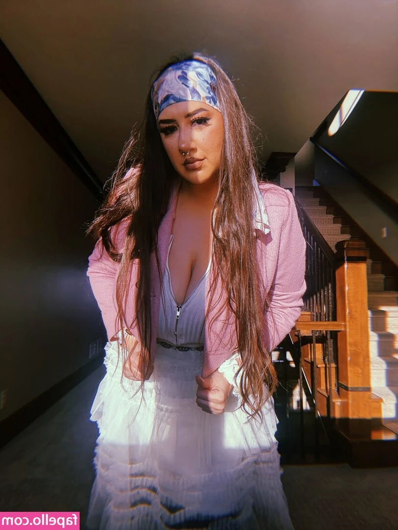 Hannah Rine [ hannah-rine ] - Daydreaming about you 🫦