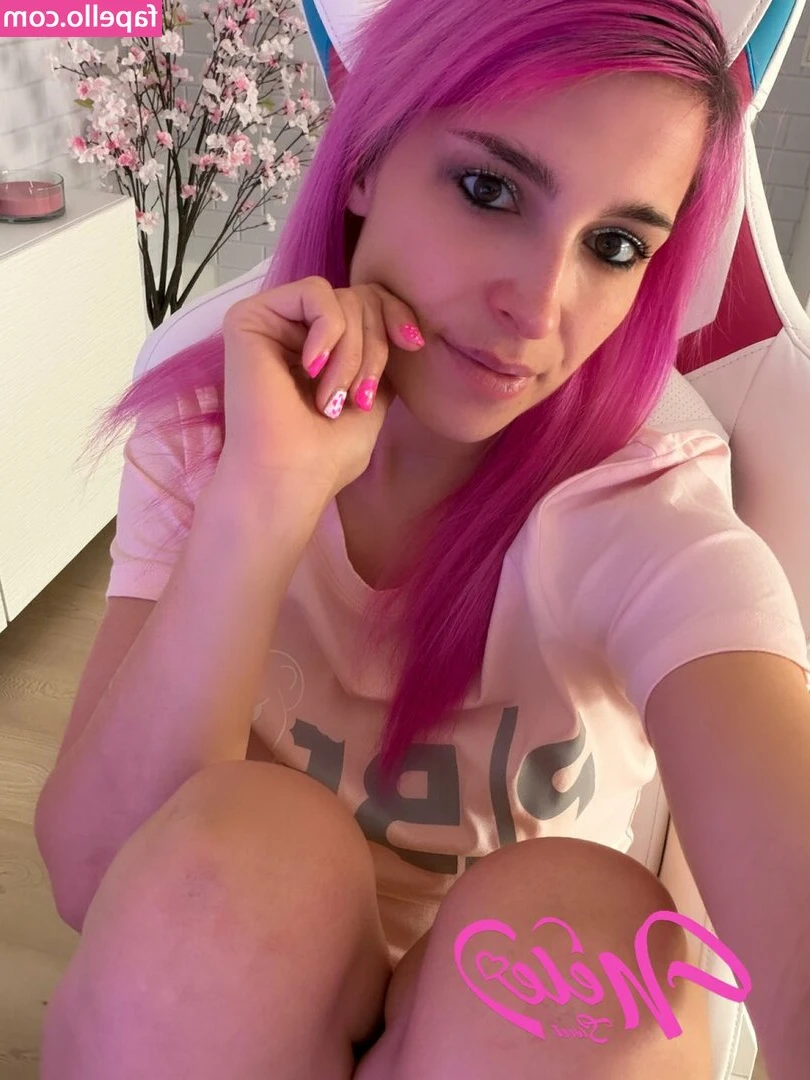 nelesweet - It’s Friday, I think we need another video tonight 🤩😜