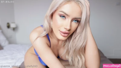 blonde_anna [ blonde-anna ] - Na, wie steht mir sowas ? How does it fit me ?