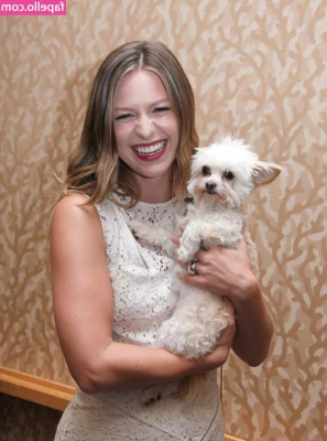 Melissa Benoist [ melissa-benoist ] - A pesca con le reti