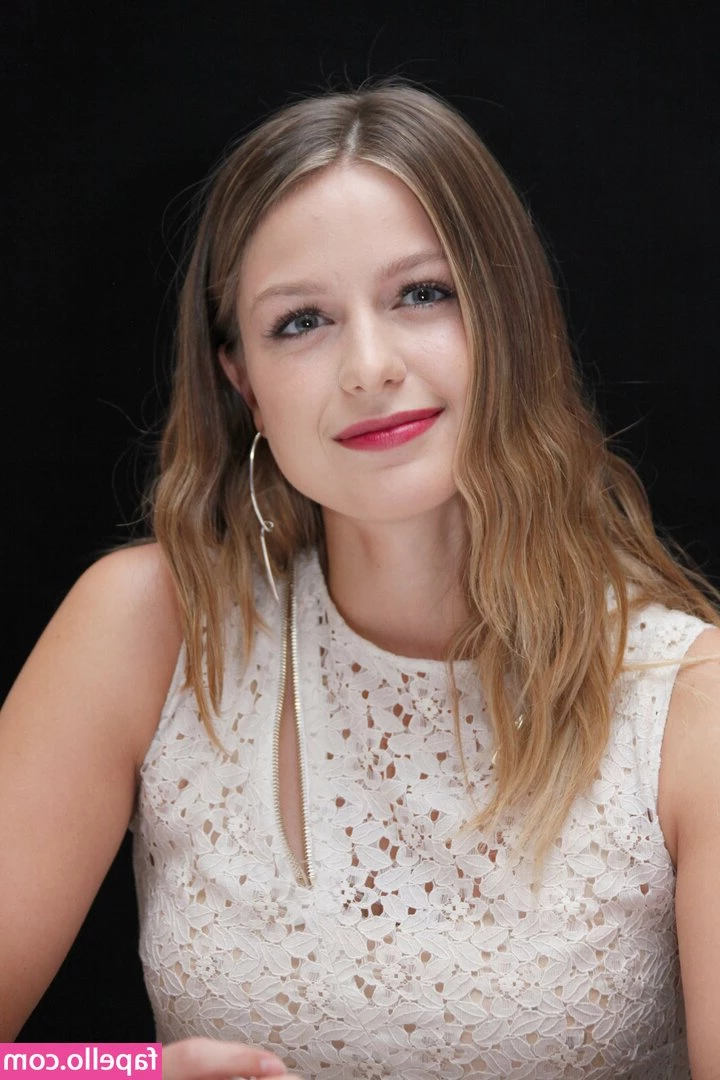 Melissa Benoist [ melissa-benoist ] - Happy Monday my darlings  This random set I put together seems to be
