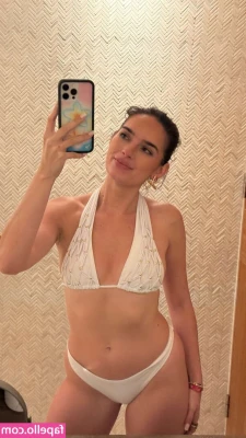 Natalie Mariduena [ natalie-mariduena ] - Good morning baby 💗 have a great Sunday 💜😘