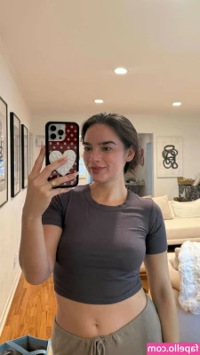 Natalie Mariduena [ natalie-mariduena ] - I could double as a jacuzzi jet!😝💨💨💨💨