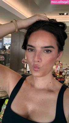 Natalie Mariduena [ natalie-mariduena ] - Fill the bar with tips and I'll make a full length clip with this toy