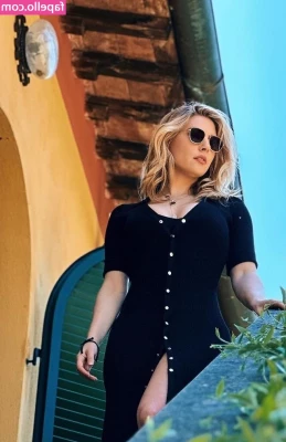 Katheryn Winnick [ katheryn-winnick ] - Just to let you all know  I ll be filming and posting once weekly  We