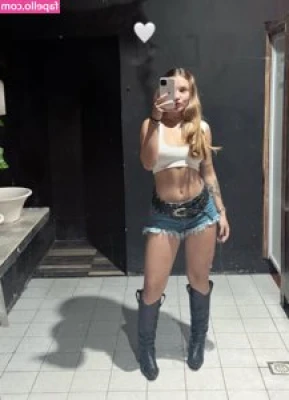 aylenncoro - You need some faerie booty for Hump Day 🍑 soft, round &