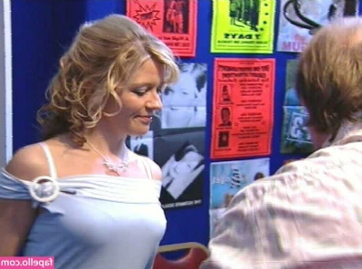 Jane Danson [ jane-danson ] - SEXY MAKING-OF : PREPARATION AVANT LA SCENE !