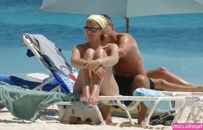 Jane Danson [ jane-danson ] - Spread it?  .-◡-.