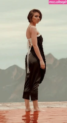 Lauren Cohan [ lauren-cohan ] - I’m thinking it’s time for your next big wallet drain tonight. I
