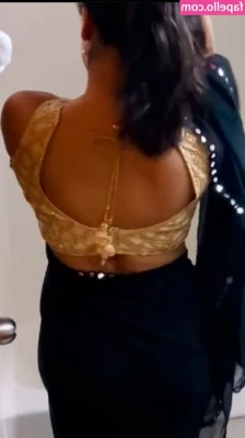 Naina Leone [ naina-leone ] - ass lookin like a gift 🎀