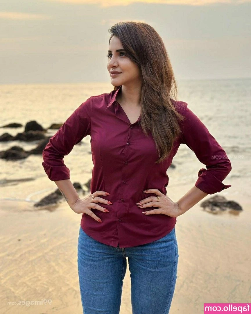 Ashu Reddy [ ashu-reddy ] - Join me Live For Naughty vs, Nice try on. I hope you can help me