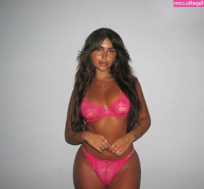Claudia Tihan [ claudia-tihan ] - Goin live now
