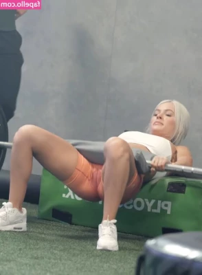 Claudia Walsh [ claudia-walsh ] - Ready for party