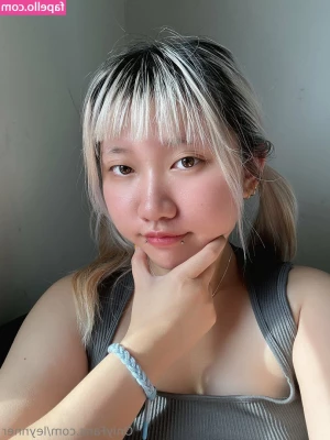 leynner - Sweet brunette    nastyicon   waiting for you to show you a real