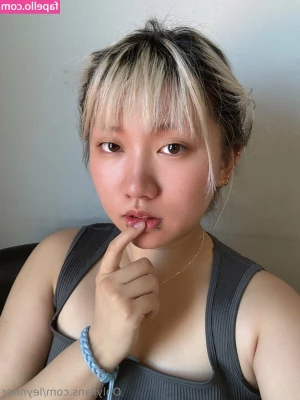 leynner - Wanna see more  I play with my pussy over on vip
