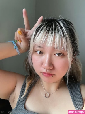 leynner - chopped the bun  almost cute for summer