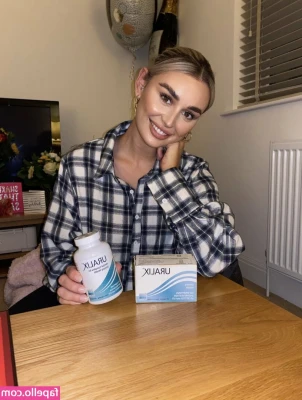 Rachel Fenton [ rachel-fenton-1 ] - How's the View?