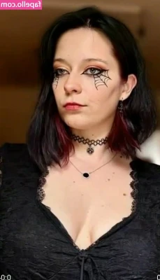 Shyraa - Omg your nipples are so hard 😍😍😍