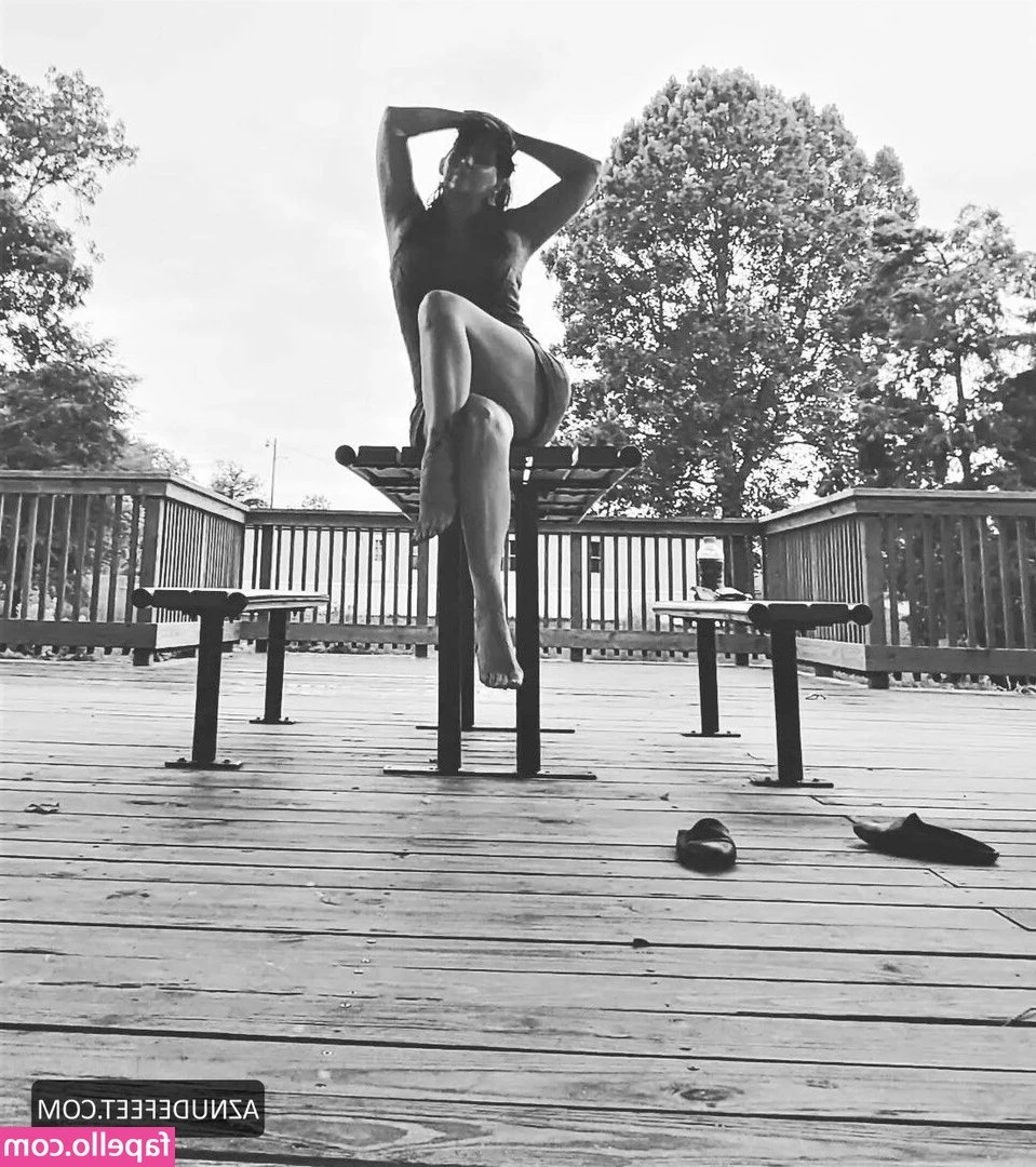 Stephanie Hayden [ stephanie-hayden ] - Sunday Bumday 😇