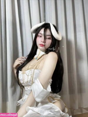 Niken Andalusi [ niken-andalusi ] - Omfg I’m so horny tonight and I love playing with myself and I even