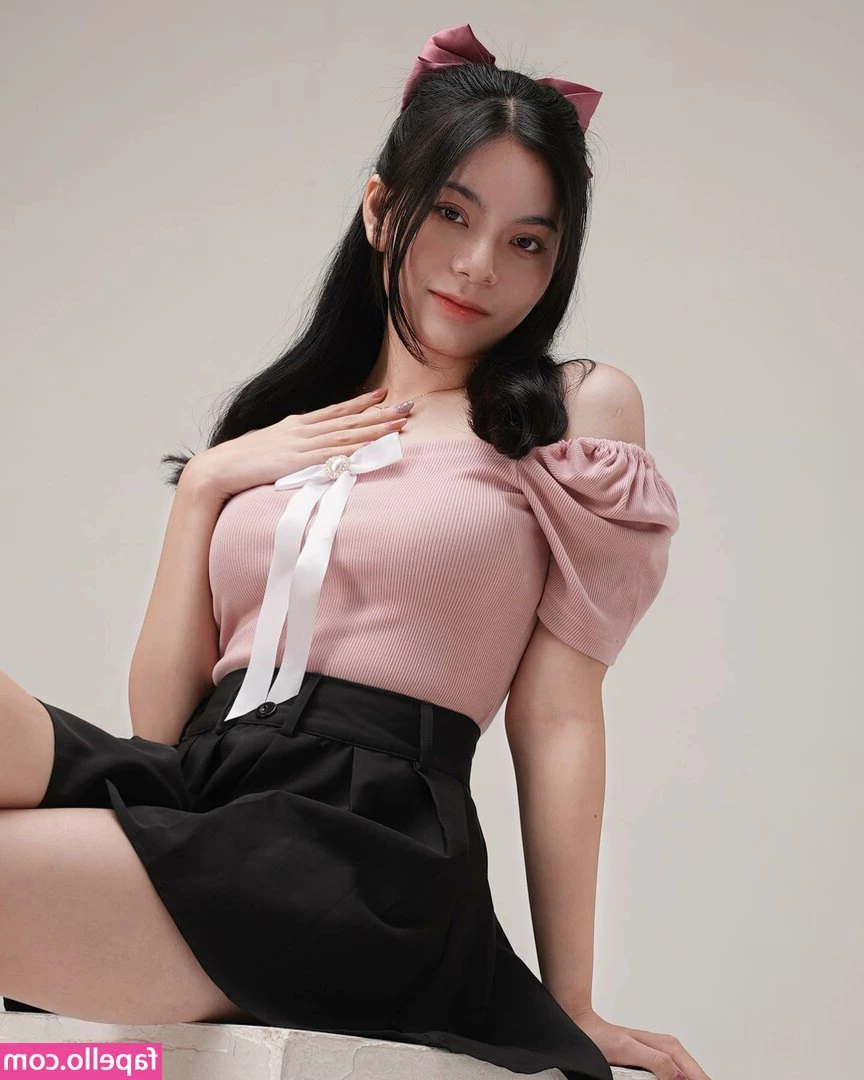Niken Andalusi [ niken-andalusi ] - Hey Sexy ... Check Your D.M's  for Sales Today 😘