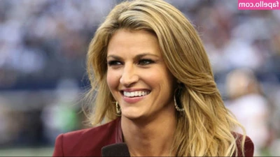 Erin Andrews [ erin-andrews ] - Don t mind the walking dead in the background