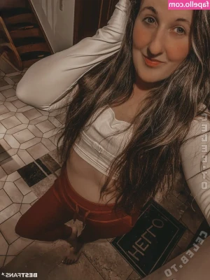 Sonja.Official [ sonja-official ] - POV: im about to sit on ur face 😈