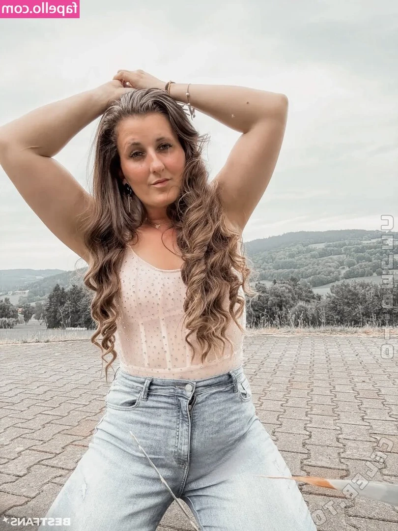 Sonja.Official [ sonja-official ] - Whoever tips & shows me the most love this week will receive a