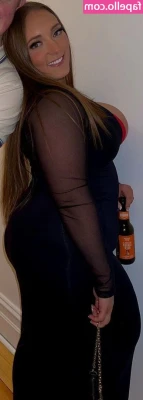 Danielle A [ danielle-a ] - It's looking at you