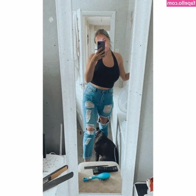 Aisling Norman [ aisling-norman ] - I love helping my friends! 😈
