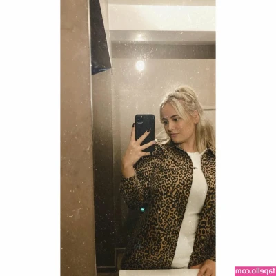 Aisling Norman [ aisling-norman ] - When Annie looks that good and Richards cock is rock hard 🔥🔥you