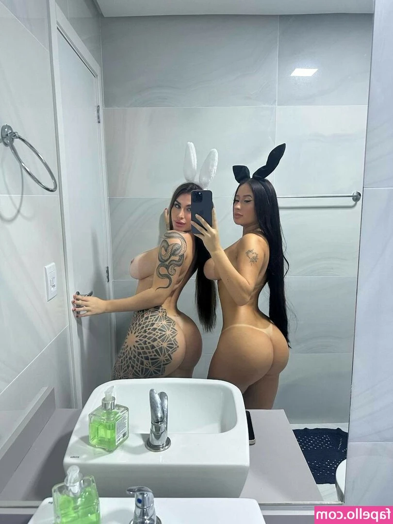 Thaliaalmeidah_ [ thaliaalmeidah ] - Cute hard nipples