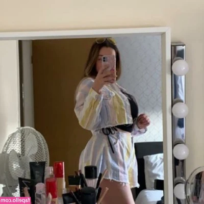 Danielle Smith [ danielle-smith ] - Sometimes I like to wear light clothes😍 So fresh and so