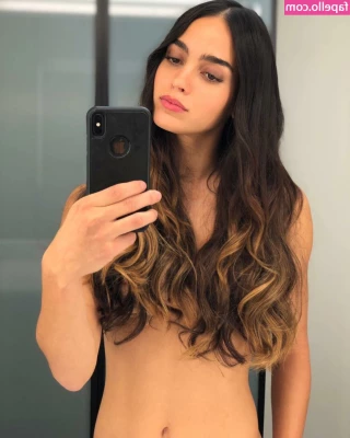 Karen Barrera [ karen-barrera ] - Hola mis bebés hoy me fui de Miami a pasar unos días diferentes y