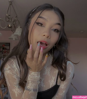 Trin Lovell [ trin-lovell ] - What do you think I saw? 👀