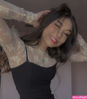 Trin Lovell [ trin-lovell ] - Am I tasty babe?