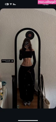 Saruxxm - 💋 Sunday VIP Vibes! 💋  🎥 Free set in your DM’s….if
