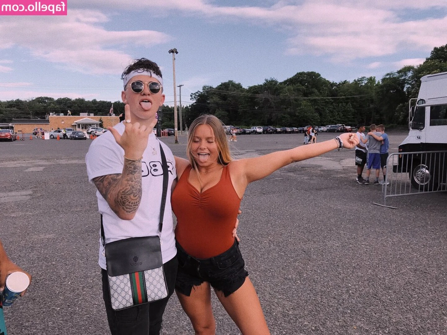 Kacie J [ kacie-j ] - Don't let my juicy ass distract you, your worship begins at the red