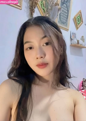Meikaaa - I'm Doing My First Ever LIVE Milking Table Show here on Onlyfans