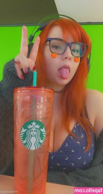 freebunbun - Late start to my day here s a little nipple licking video